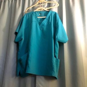 4x scrub top